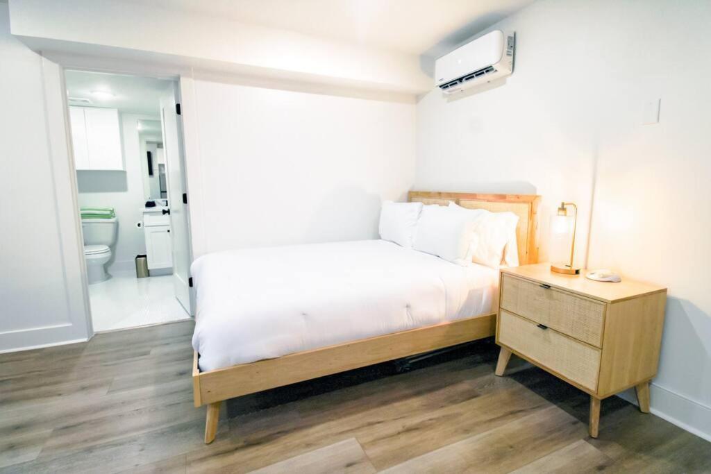 Summer Tropics Studio Apartment Two Queen Beds 갤버스턴 외부 사진